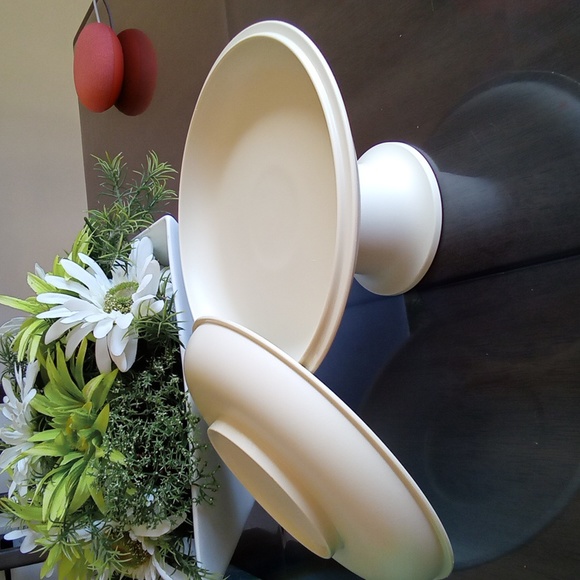 Tupperware Kitchen Tupperware Serving Tray With Lid Poshmark